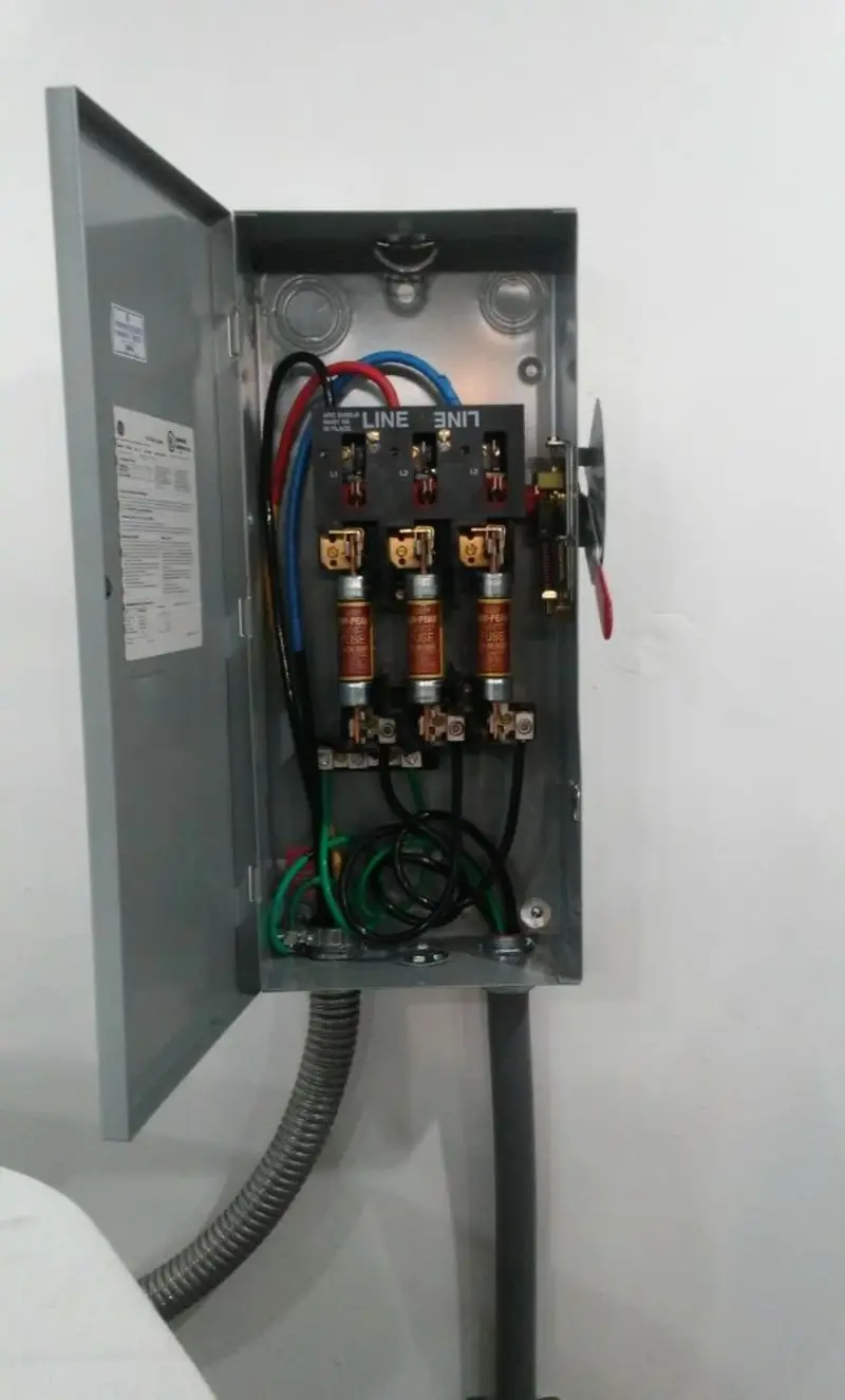 Three-phase disconnect switch installed for Electrical Wiring & Rewiring in Carlinville